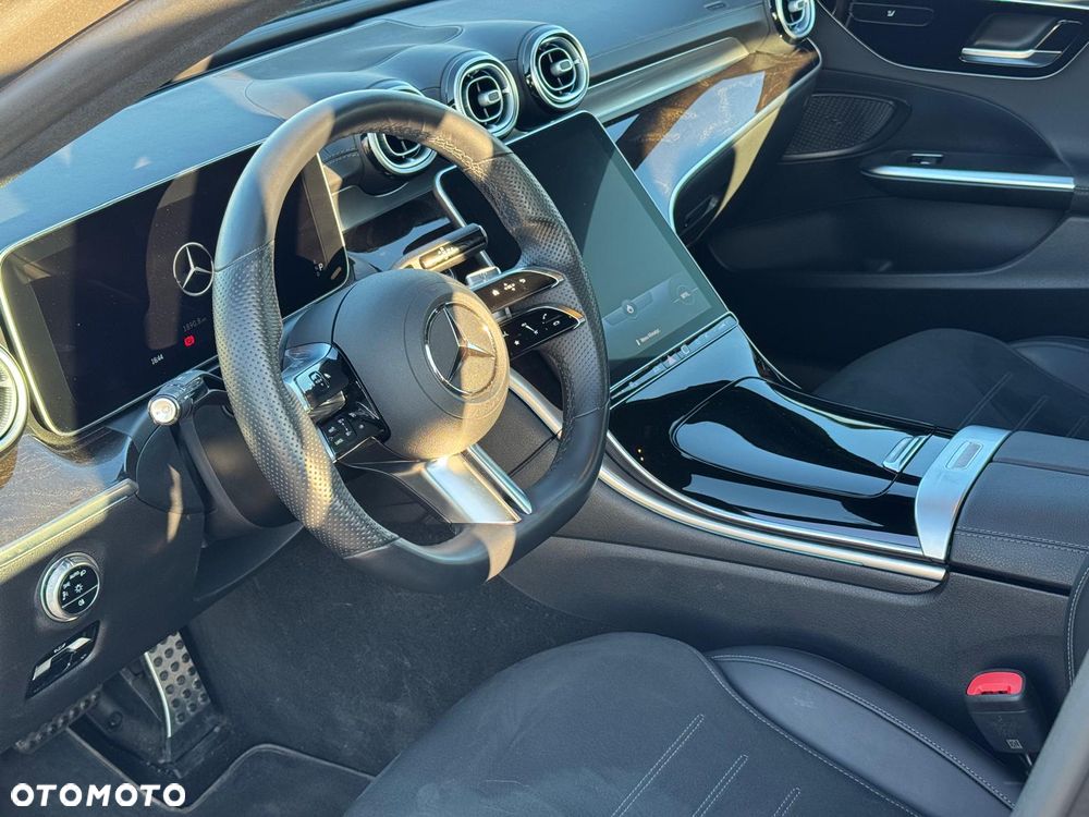 Mercedes-Benz Klasa C 200 4Matic 9G-TRONIC AMG Line Advanced - 13