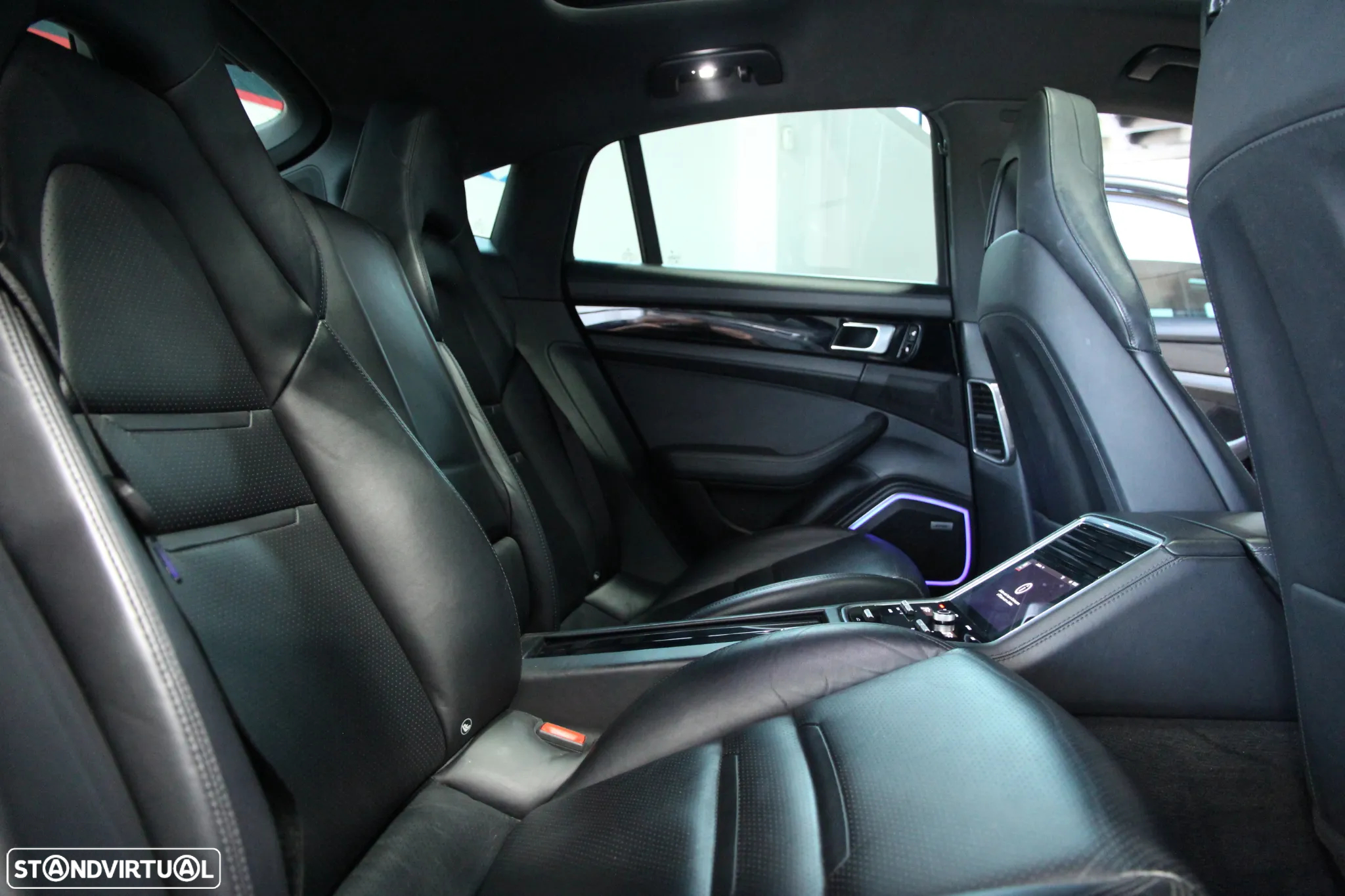 Porsche Panamera 4 E-Hybrid Executive - 29