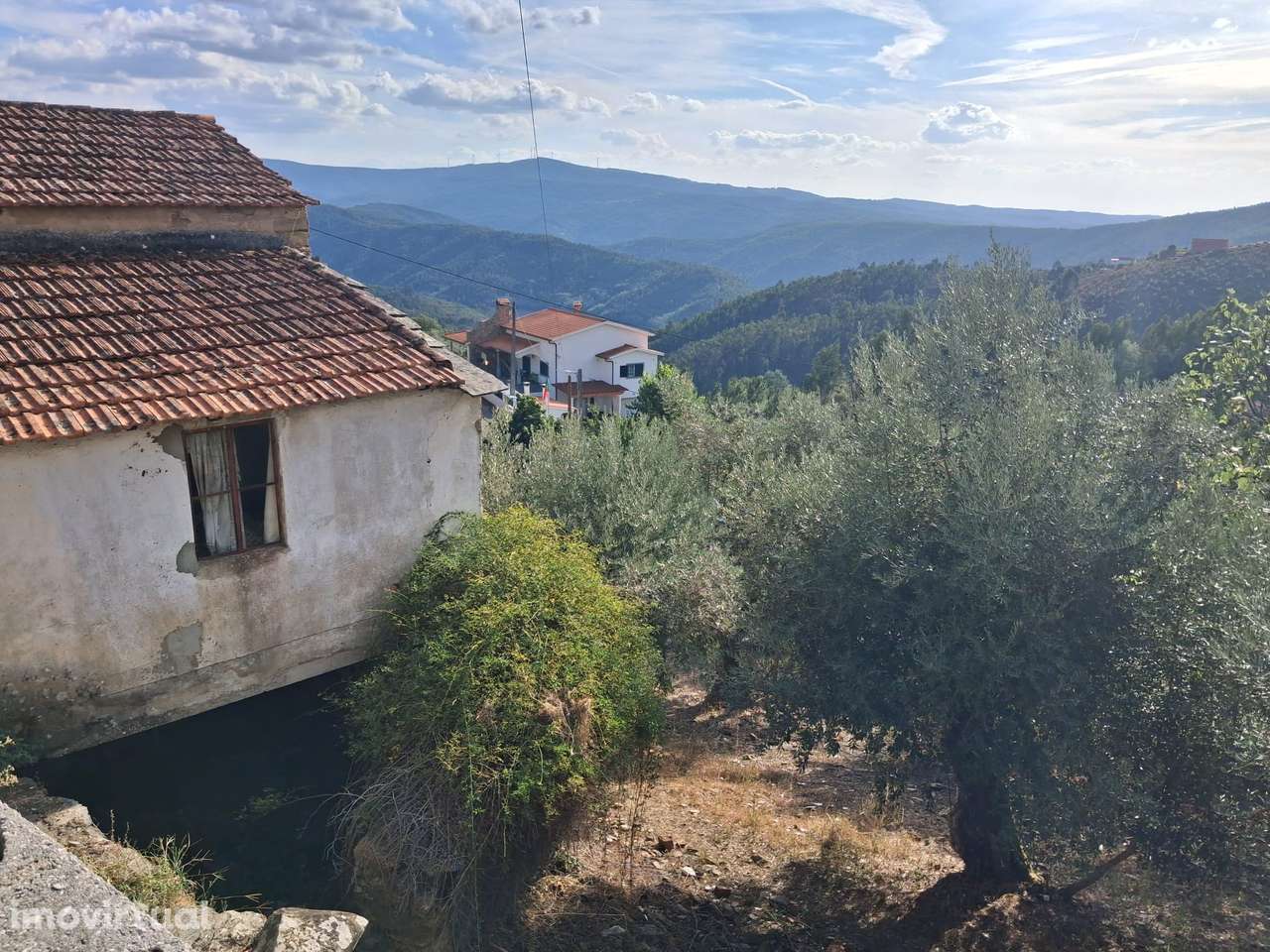 Casa de Aldeia, tipologia T2 + Sótão para recuperação total - Grande imagem: 2/15