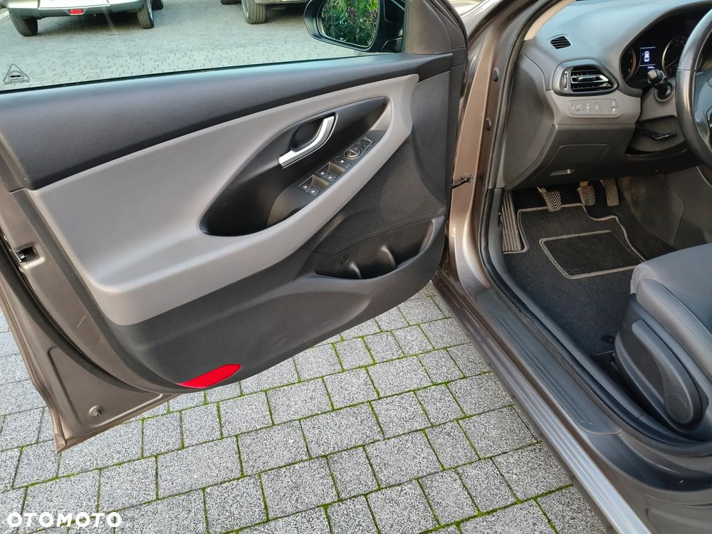 Hyundai i30 1.5 T-GDI 48V Smart - 18
