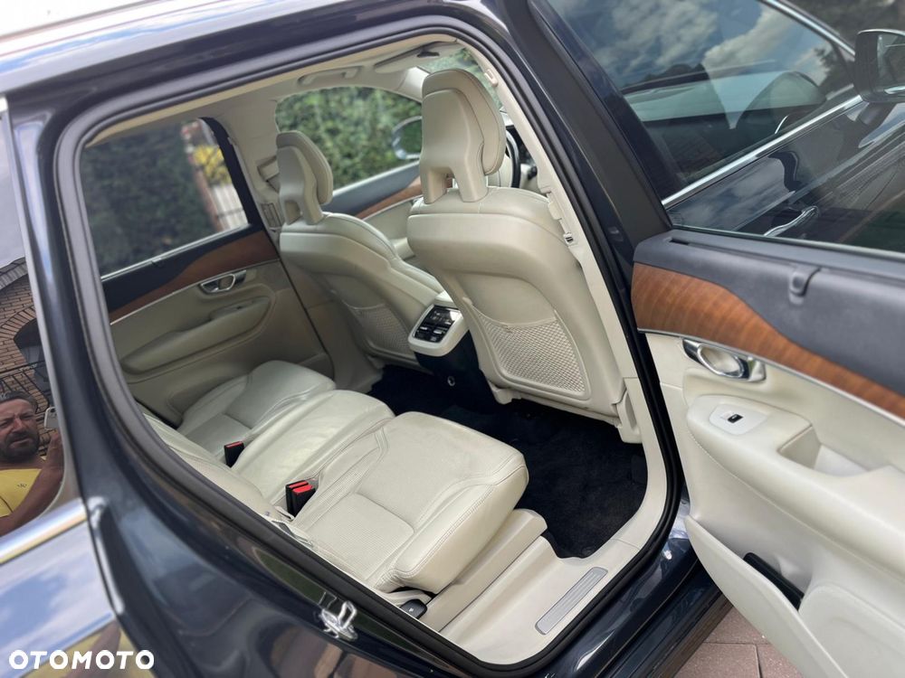 Volvo XC 90 D5 AWD Geartronic Inscription - 4
