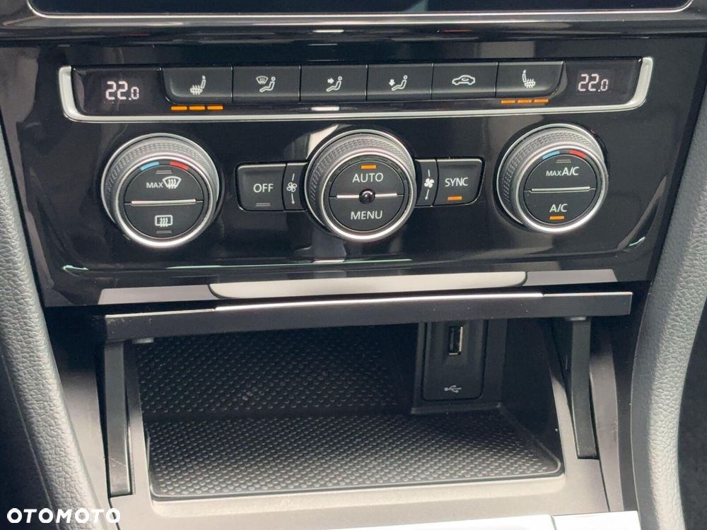 Volkswagen Golf 1.5 TSI BMT Evo Highline DSG - 29