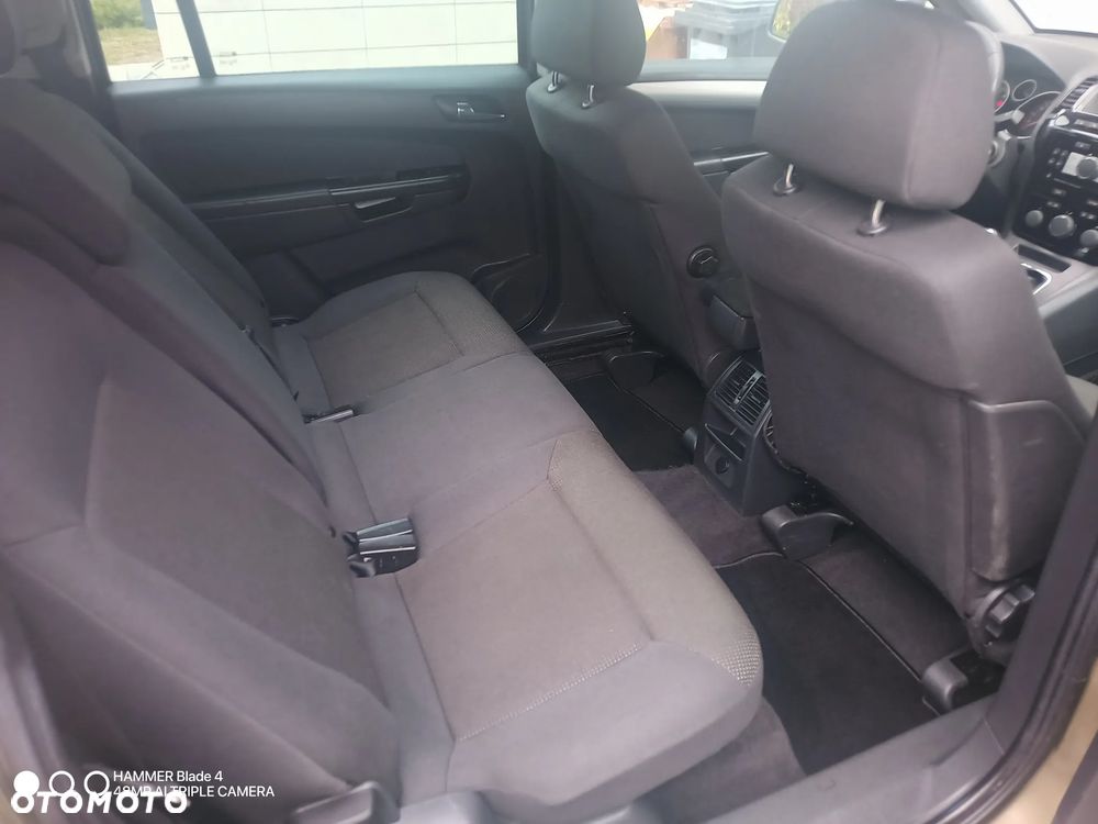 Opel Zafira 1.8 Family Plus - 12