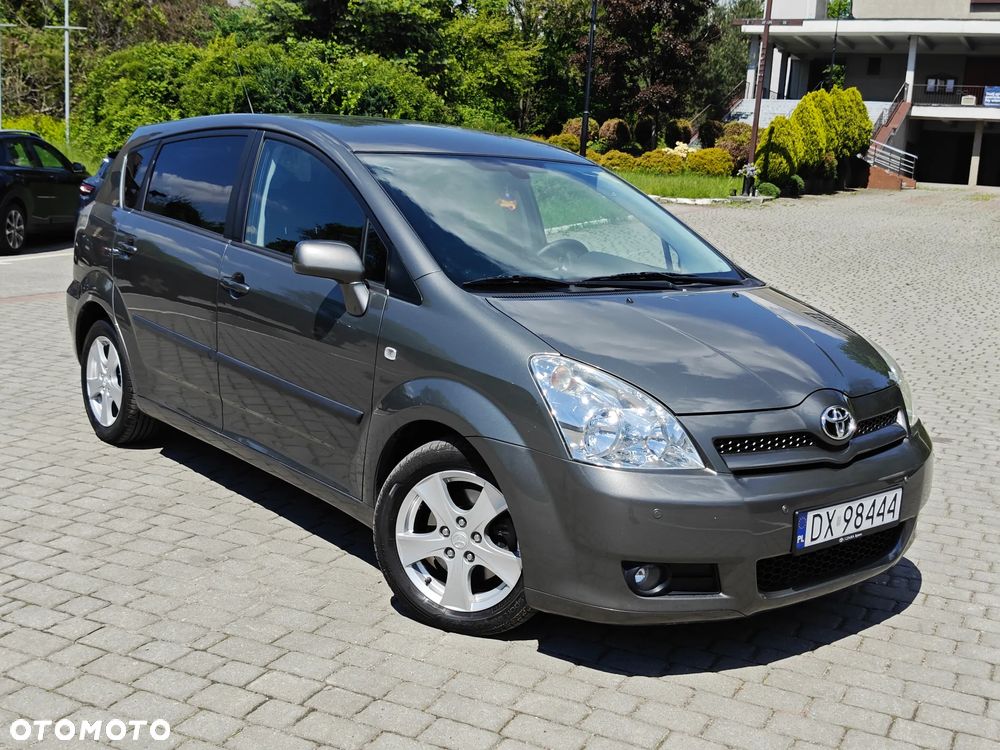 Toyota Corolla Verso 2.2 D-4D DPF Executive - 2