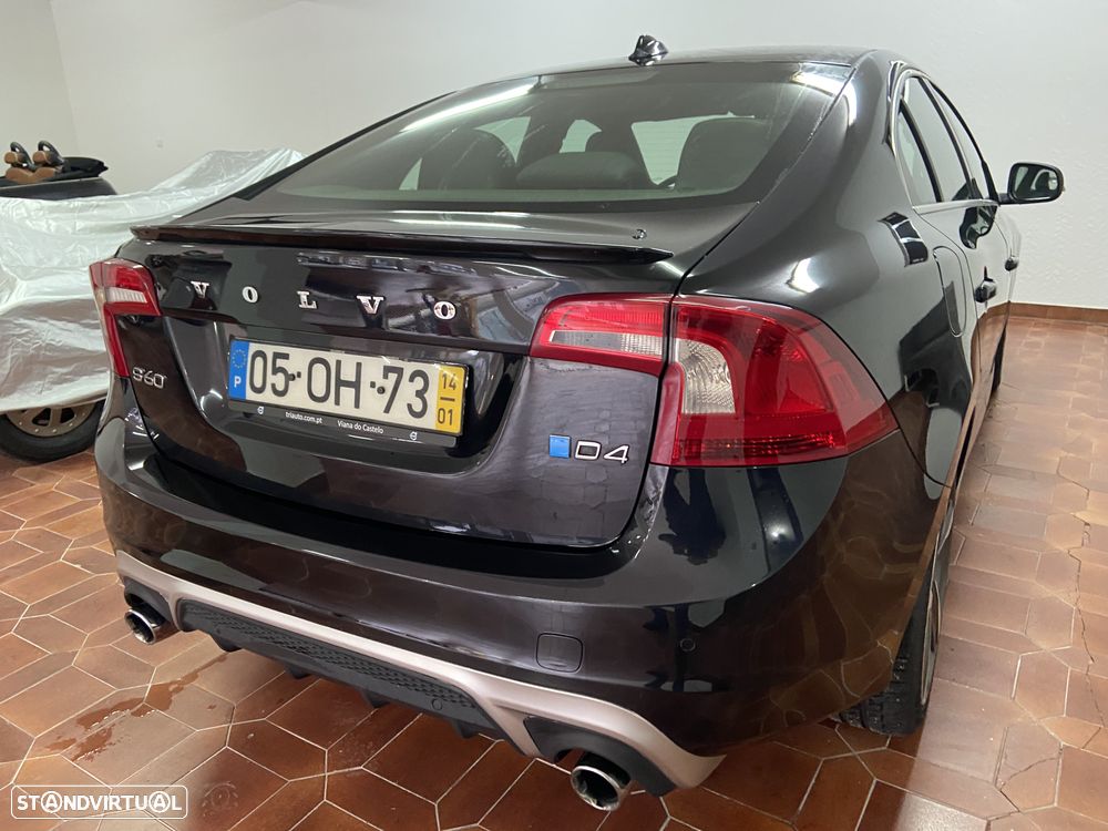 Volvo S60 2.0 D4 R-Design - 2