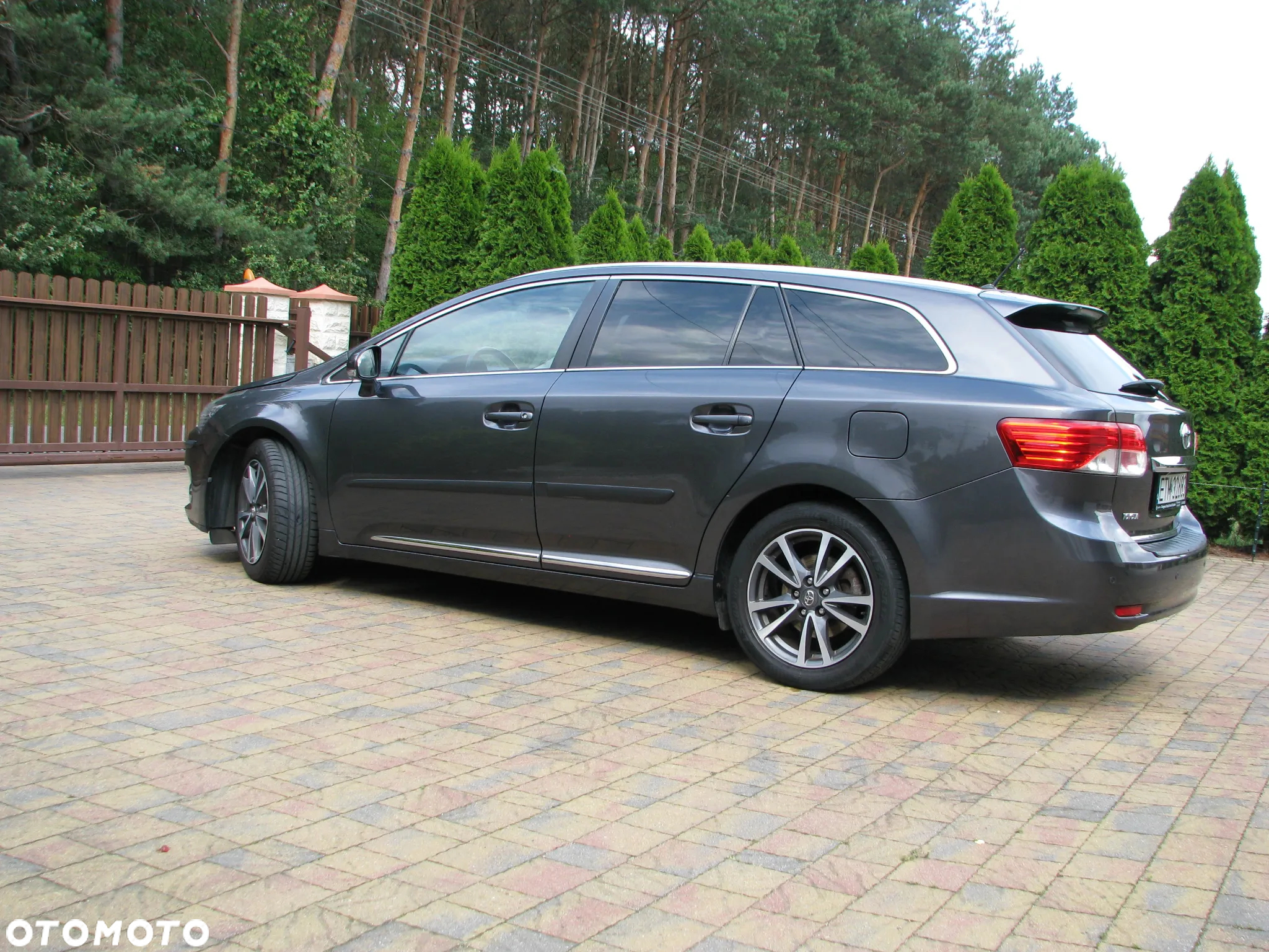 Toyota Avensis Combi 2.0 D-4D Executive - 5