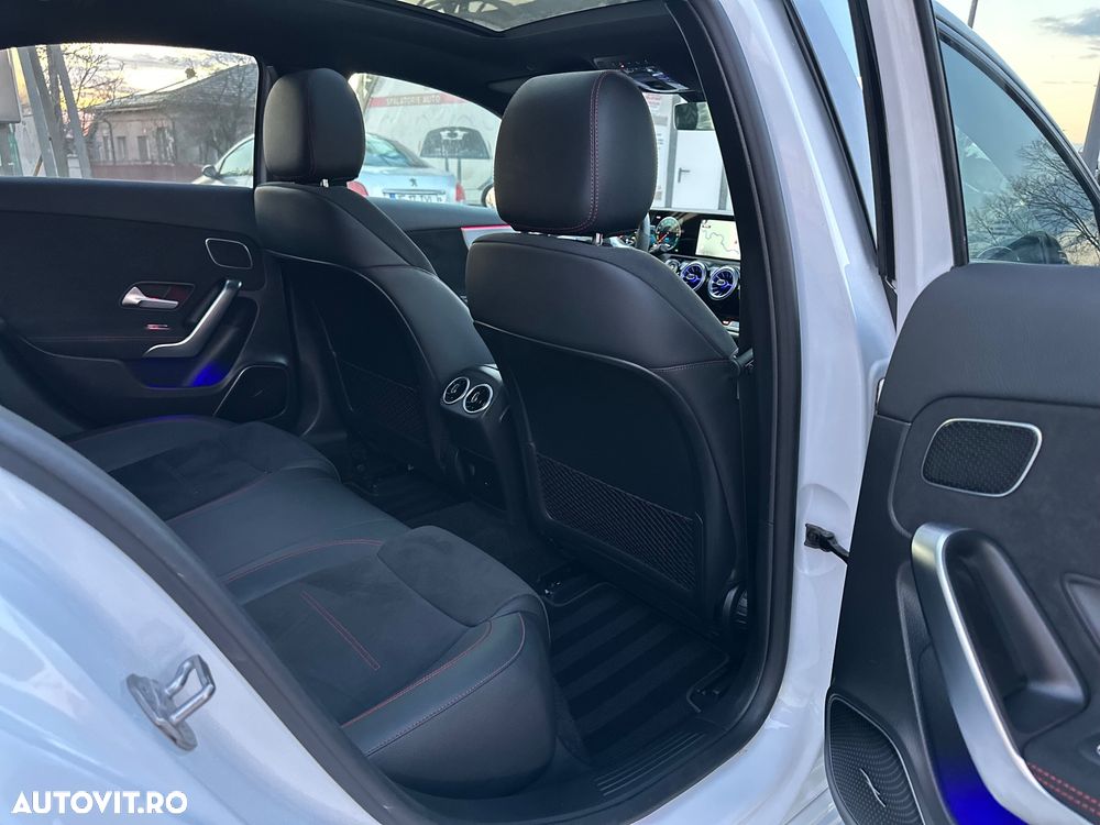 Mercedes-Benz A 250 e Sedan 8G-DCT AMG Line - 12