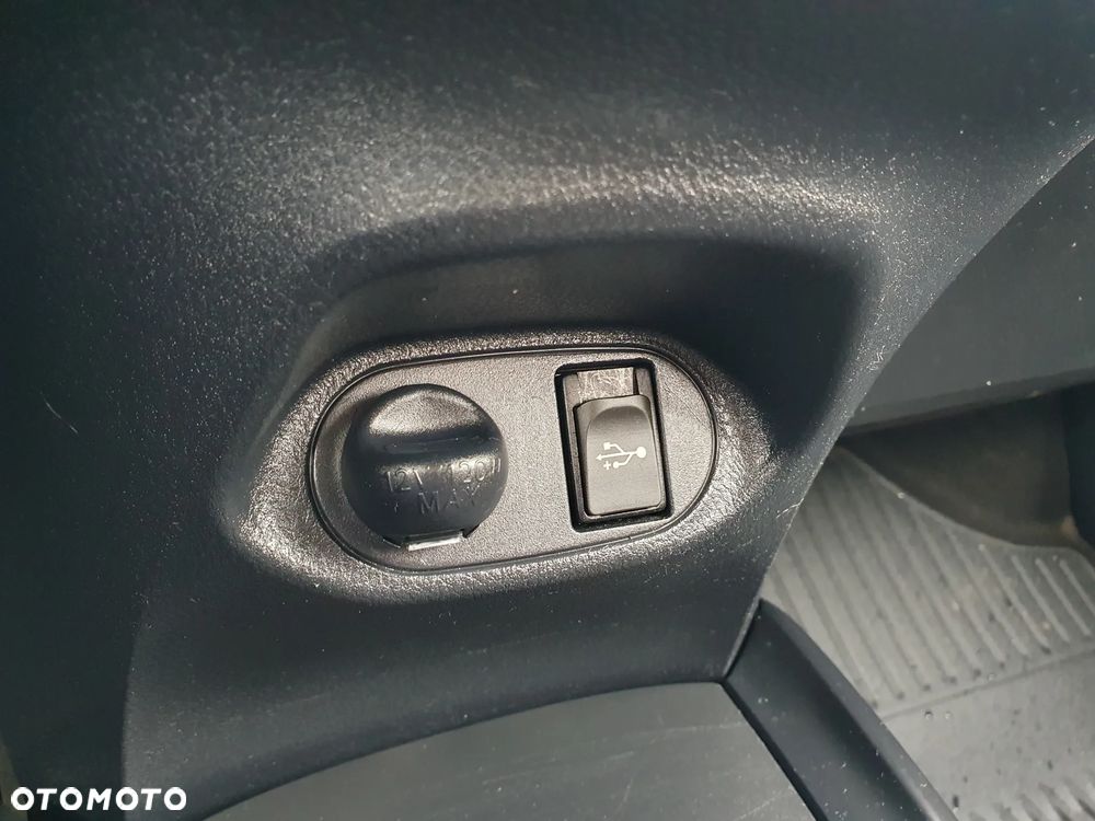 Toyota Yaris - 11