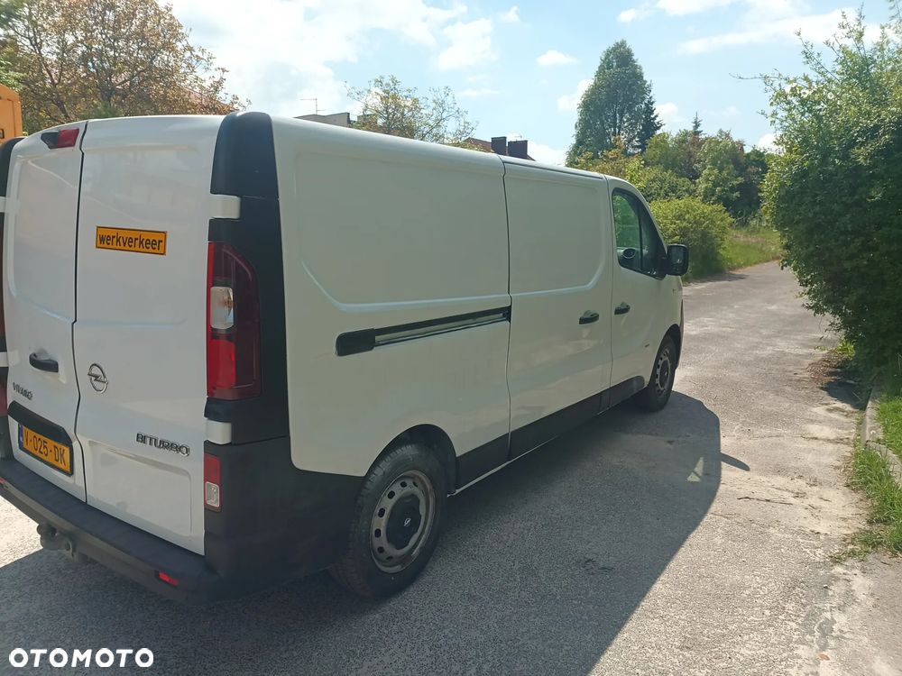 Opel Vivaro - 40