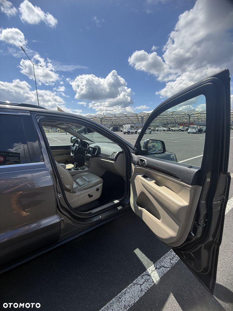 Jeep Grand Cherokee - 13