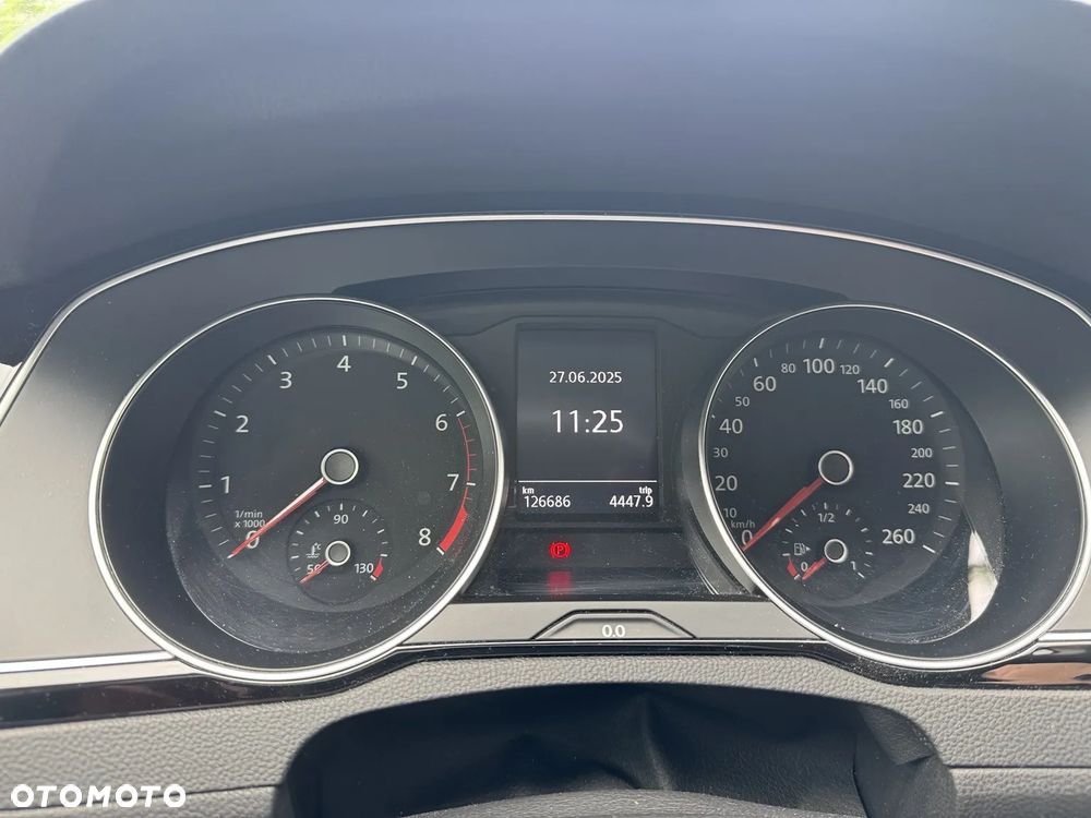 Volkswagen Passat 2020 photo 2