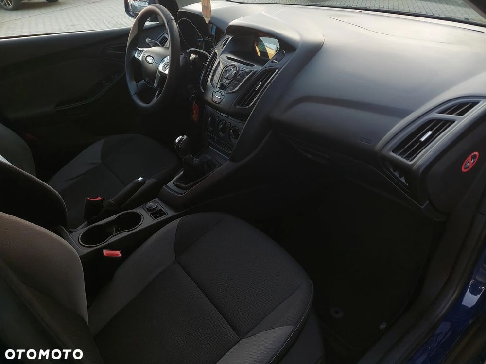 Ford Focus 1.6 Trend - 19