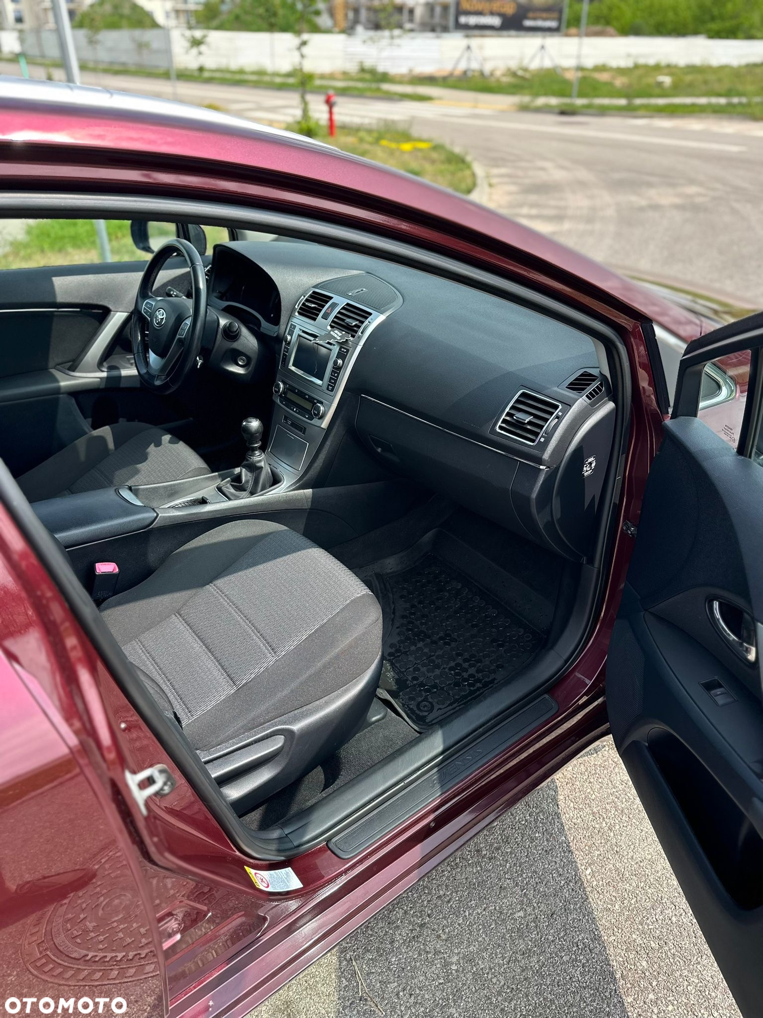 Toyota Avensis - 18