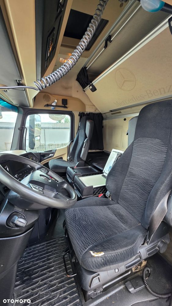 Mercedes-Benz Actros - 5