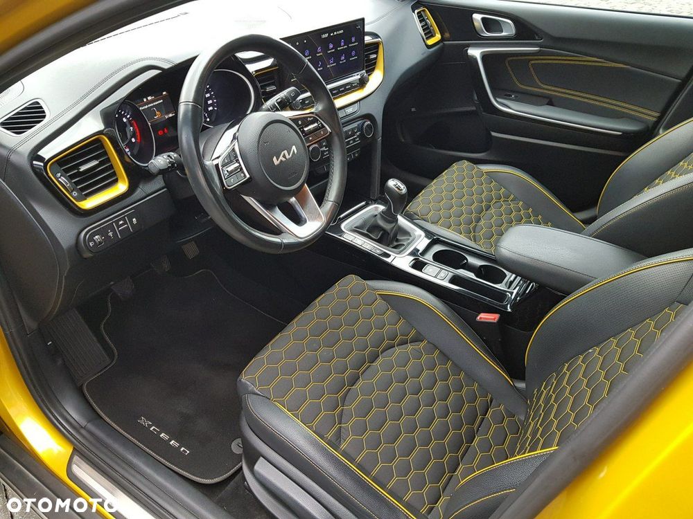 Kia XCeed 1.5 T-GDI L Business Line - 14