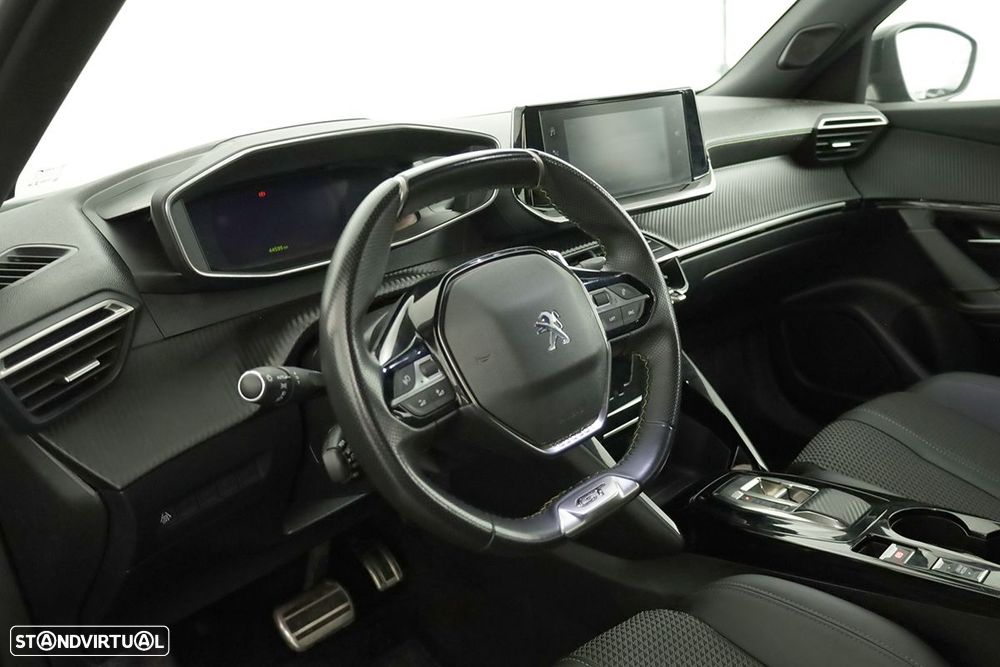Peugeot 2008 1.2 PureTech GT EAT8 - 7