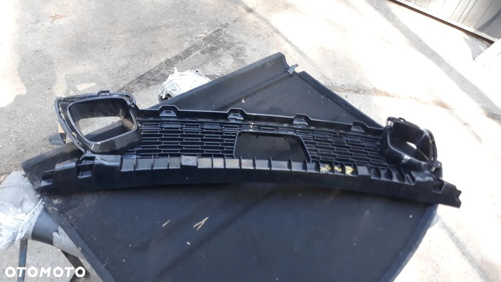 BMW F44 M PAKIET KRATKA ATRAPA ZDERZAKA 8075480  5111807548 - 2