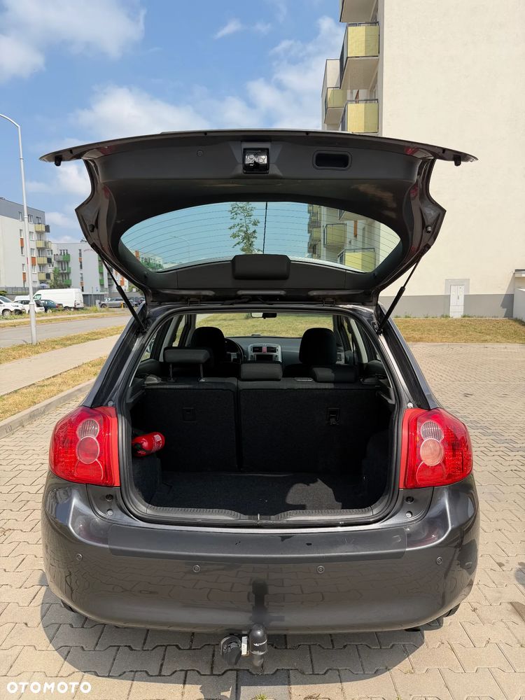 Toyota Auris - 12