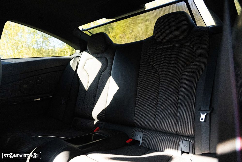 BMW M4 Coupe DKG Competition - 22