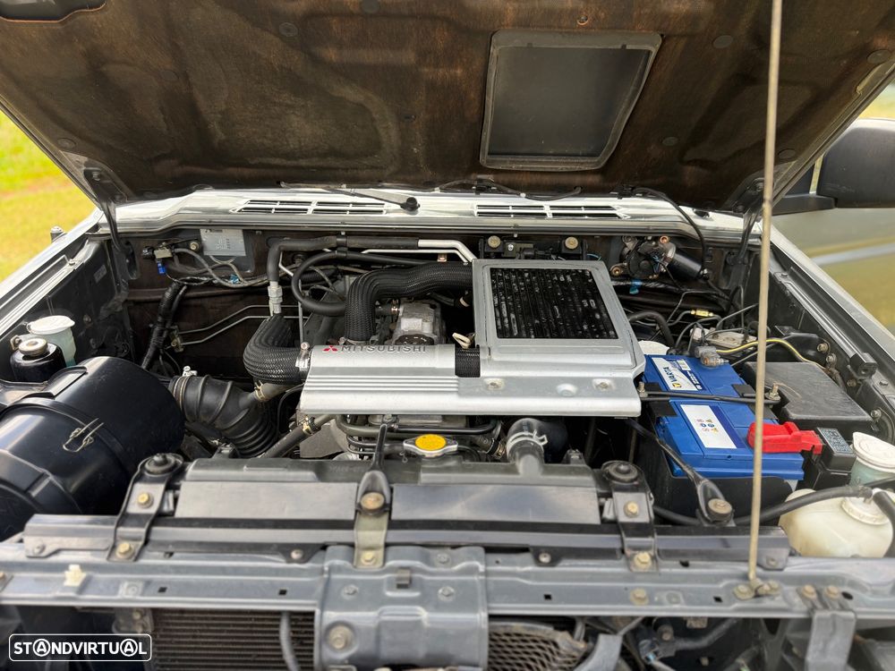 Mitsubishi Pajero - 5