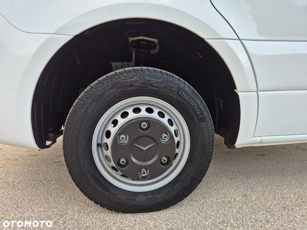 Mercedes-Benz Sprinter - 23