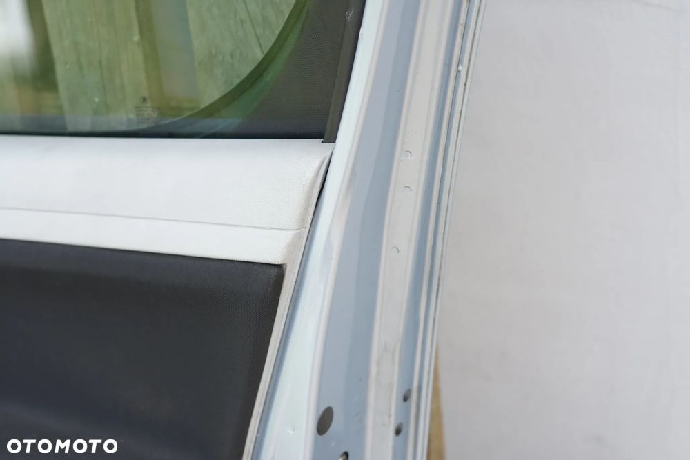 Drzwi przód przednie prawe Skoda Roomster 9452 - 16