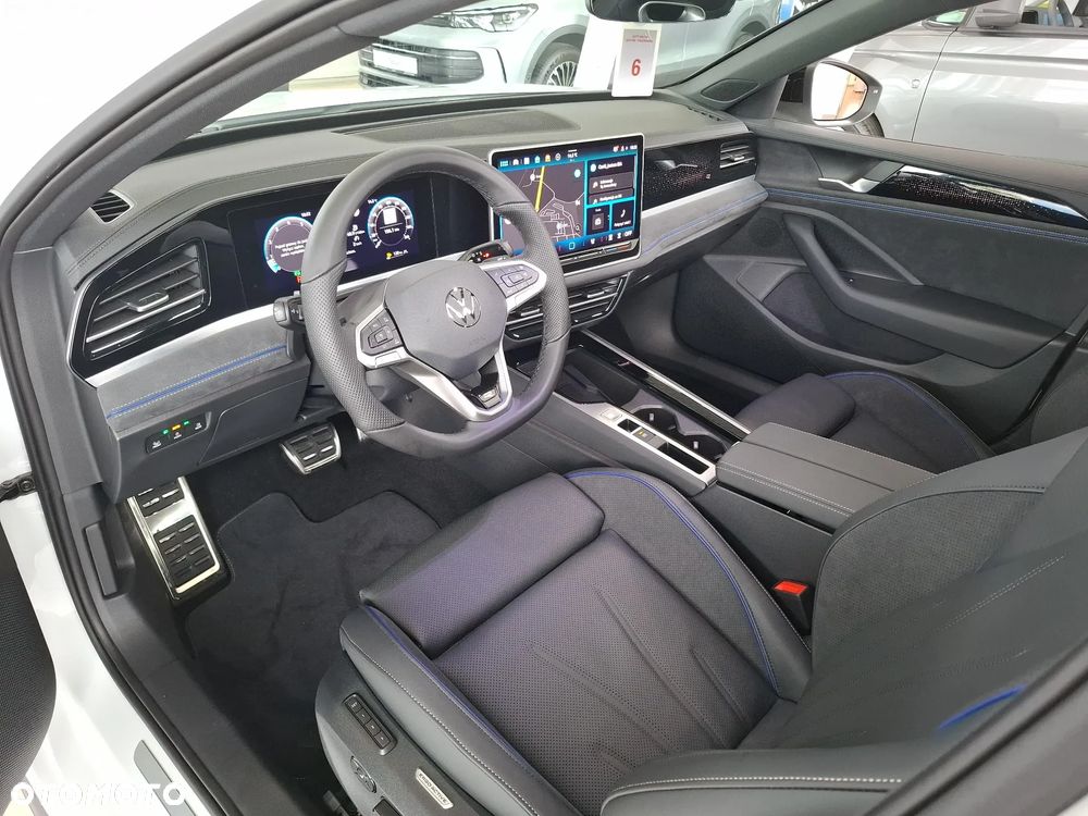 Volkswagen Passat 2.0 TSI 4Mot R-Line Plus DSG - 3