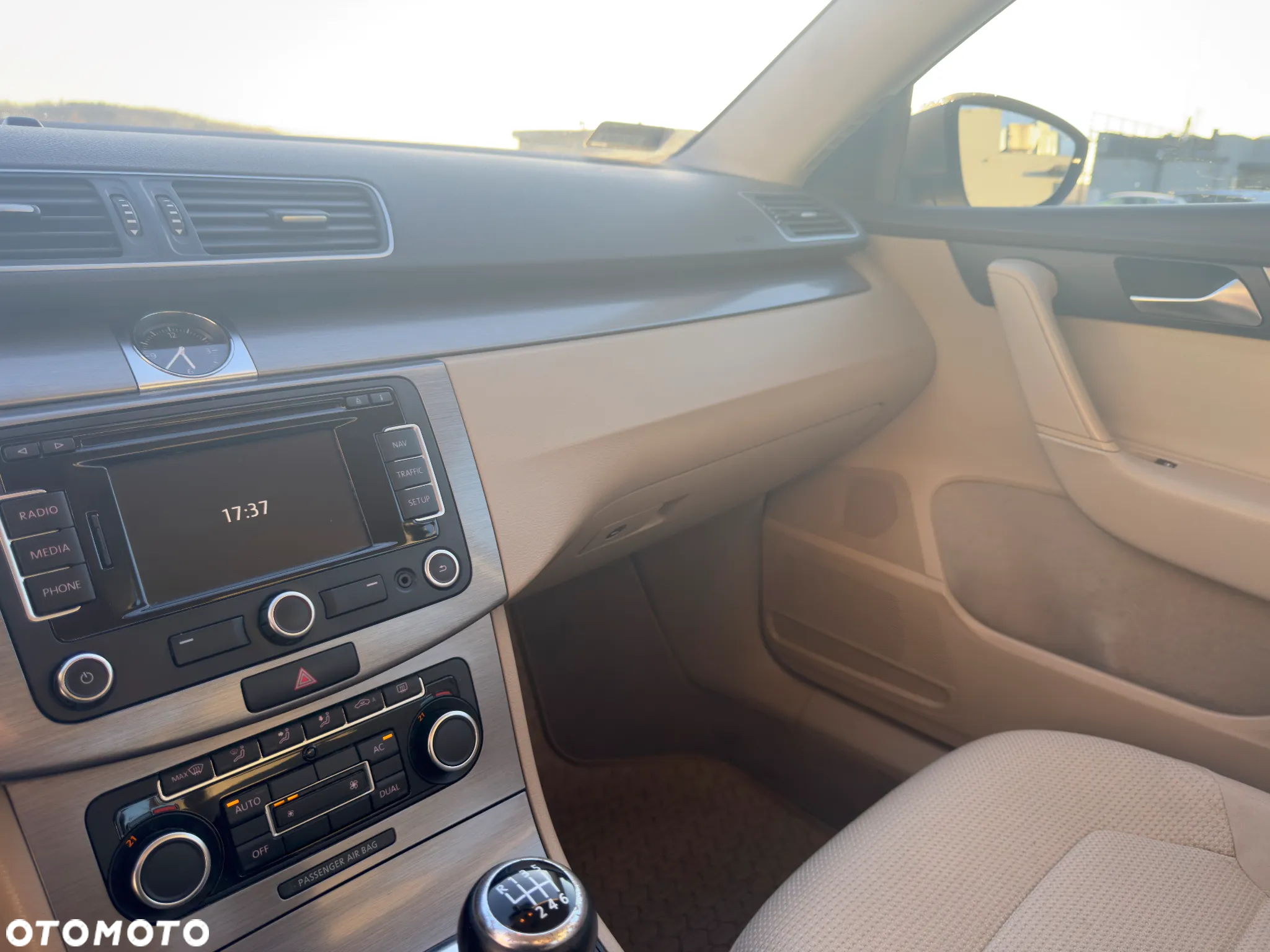Volkswagen Passat 2.0 TDI Comfortline - 18