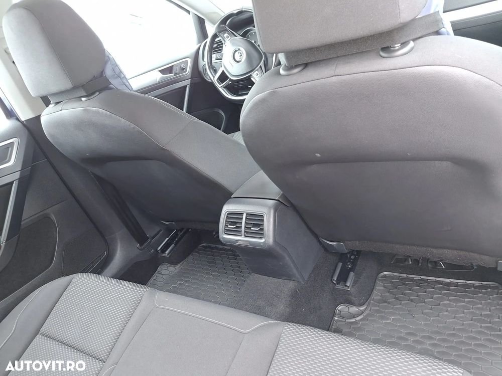 Volkswagen Golf ver-1-0-tsi-trendline - 8