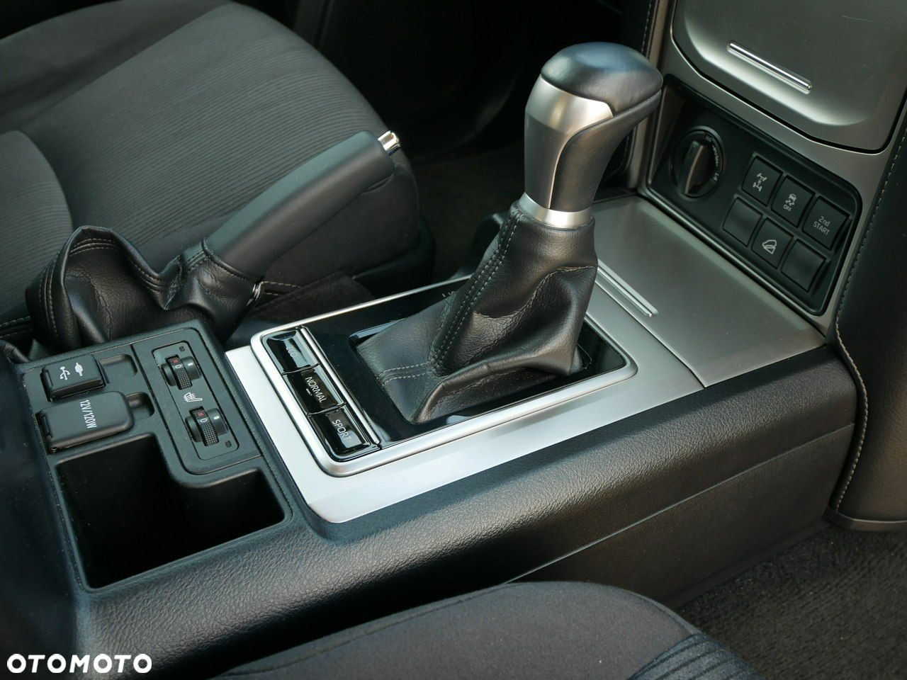 Toyota Land Cruiser - 6