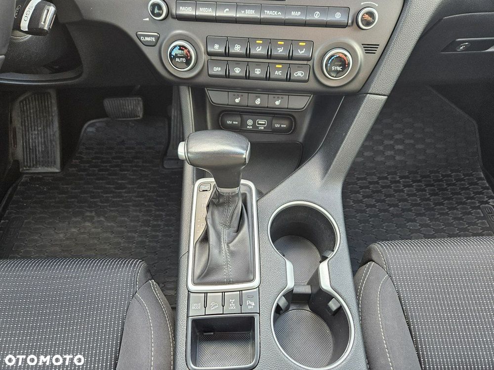 Kia Sportage 2,0 CRDI AWD Platinum - 32