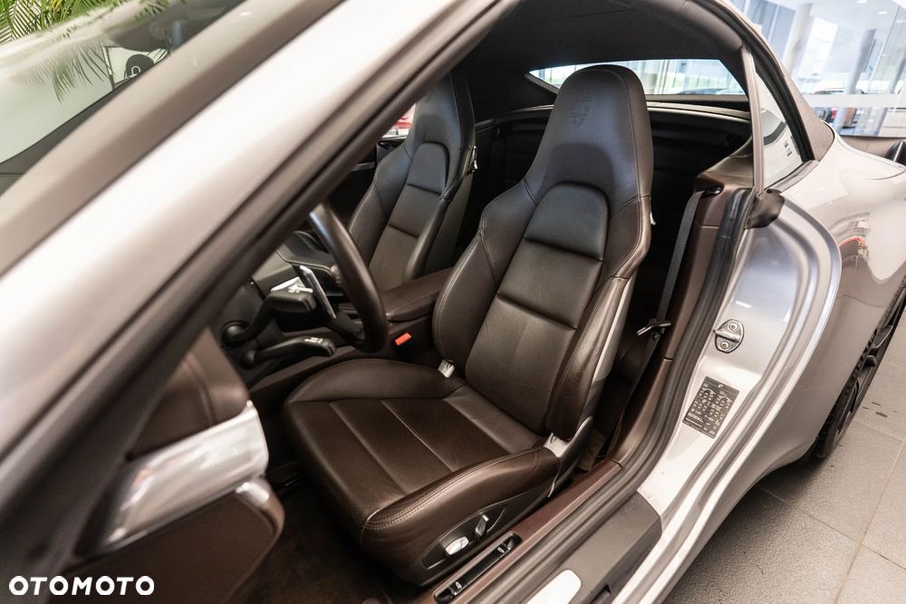 Porsche 911 Carrera PDK - 11
