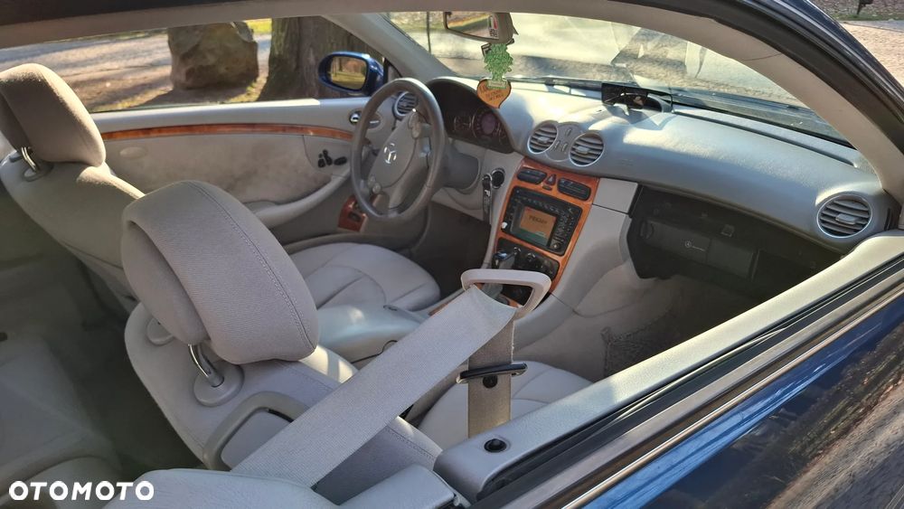 Mercedes-Benz CLK - 31