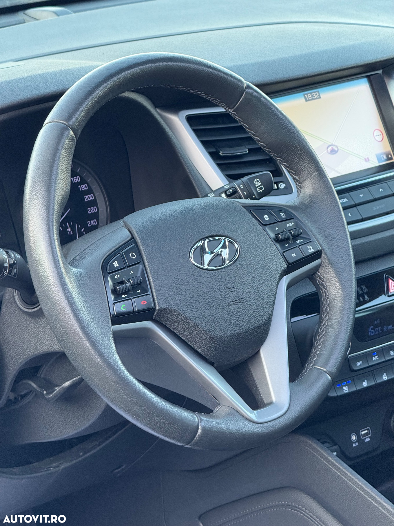 Hyundai Tucson 2.0 CRDI 4WD Style - 13