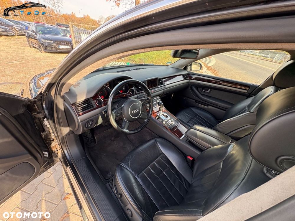 Audi A8 4.2 Quattro - 17