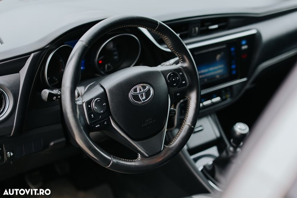 Toyota Auris 1.6 D-4D Comfort - 13