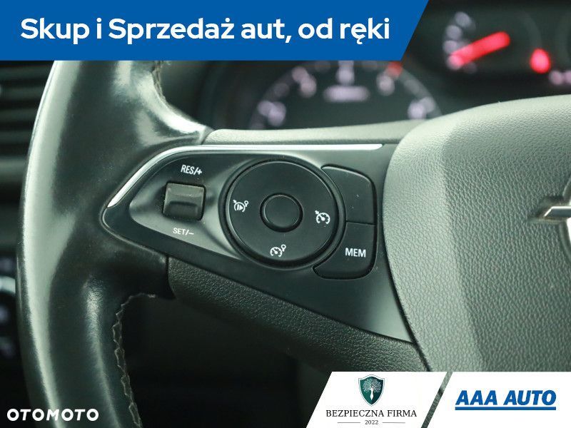 Opel Crossland X - 15