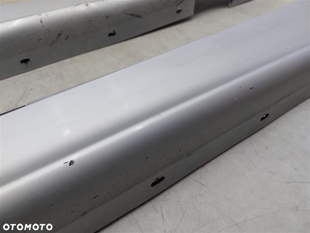 Listwy progowe zewnętrzne LEWA+PRAWA BMW Seria 1 E87 TITANSILBER 2004-2013 - 5