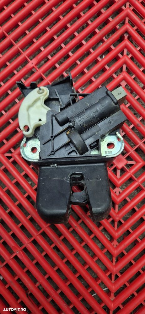 Broasca haion audi a4 b8 berlina 2.0tdi 2010 - 1