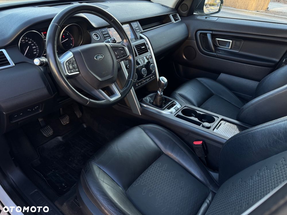 Land Rover Discovery Sport - 24