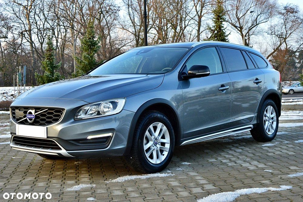 Volvo V60 Cross Country D3 Drive-E Momentum - 16