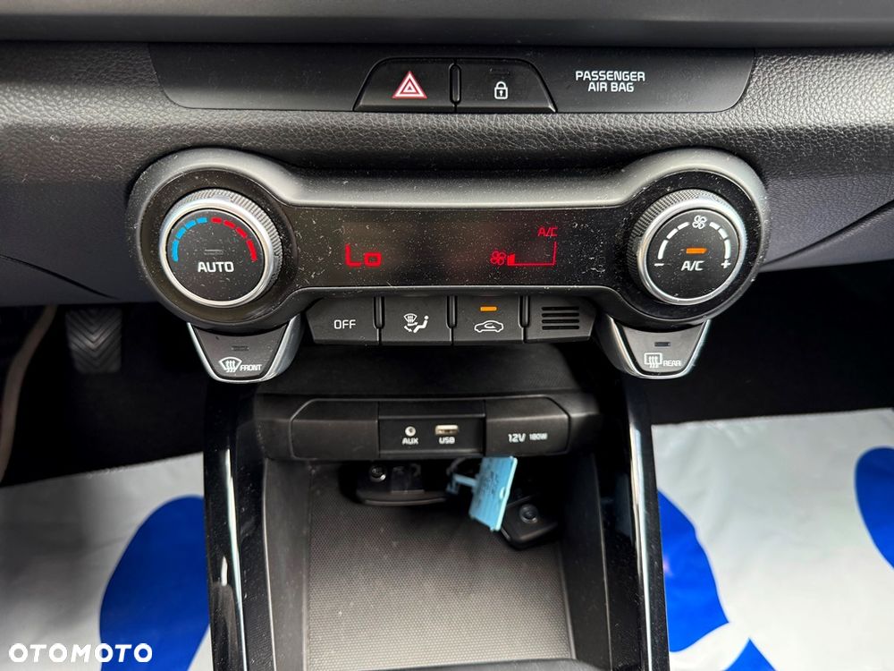 Kia Rio 1.0 T-GDI 100 Dream-Team Edition - 29