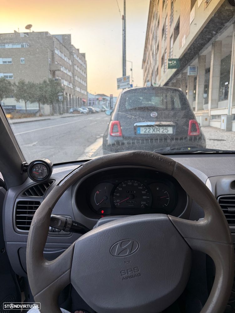 Hyundai Accent 1.3 GL - 9