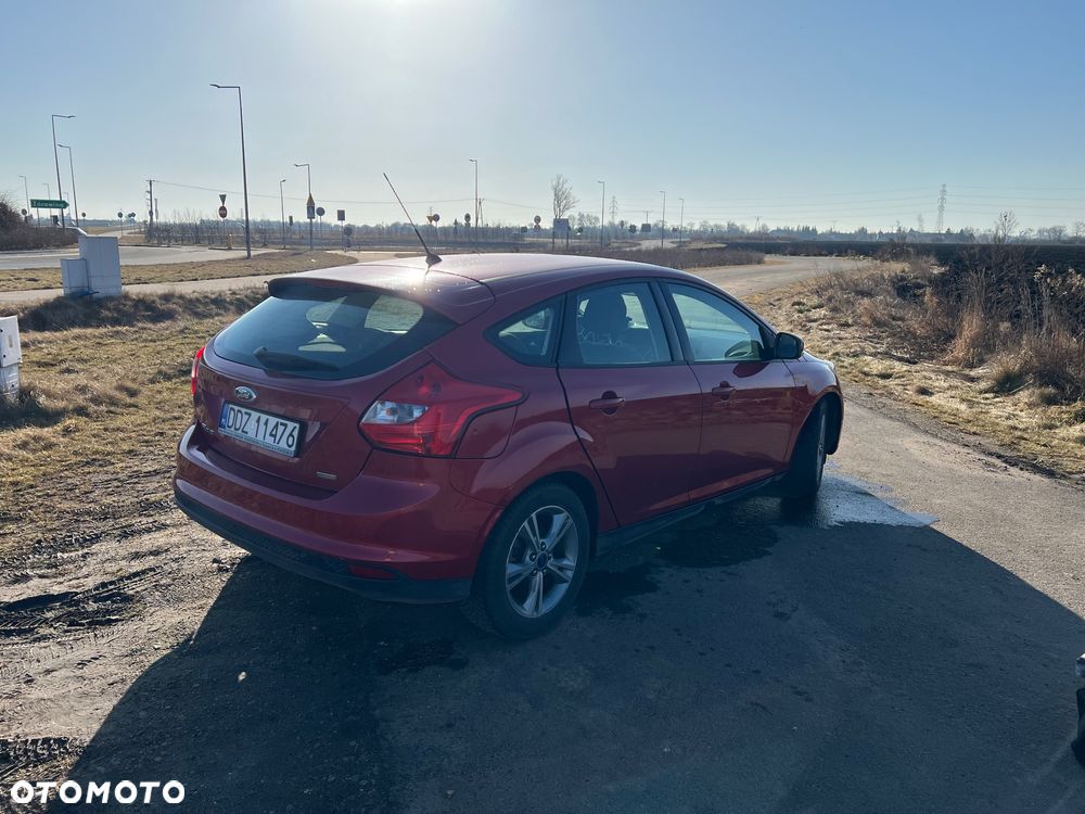 Ford Focus 1.0 EcoBoost Titanium - 12