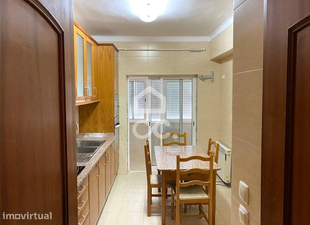 Apartamento T3 para arrendar - Zona central da Cruz de Pau - Grande imagem: 5/14