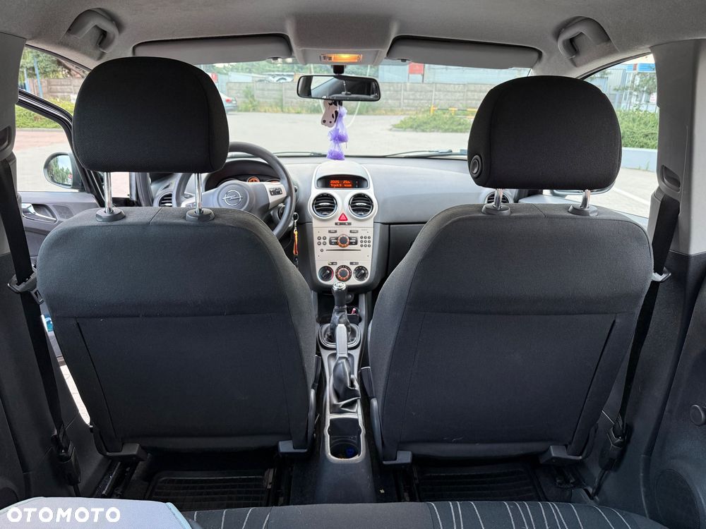 Opel Corsa 1.4 16V Cosmo - 13
