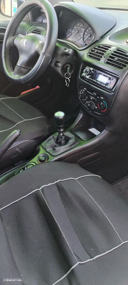 Peugeot 206 1.1 XR - 5
