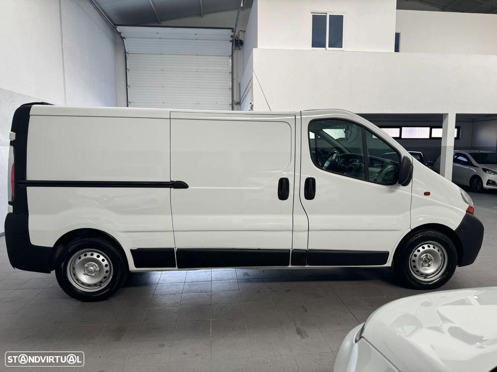 Renault Trafic 2.5 Dci - 8