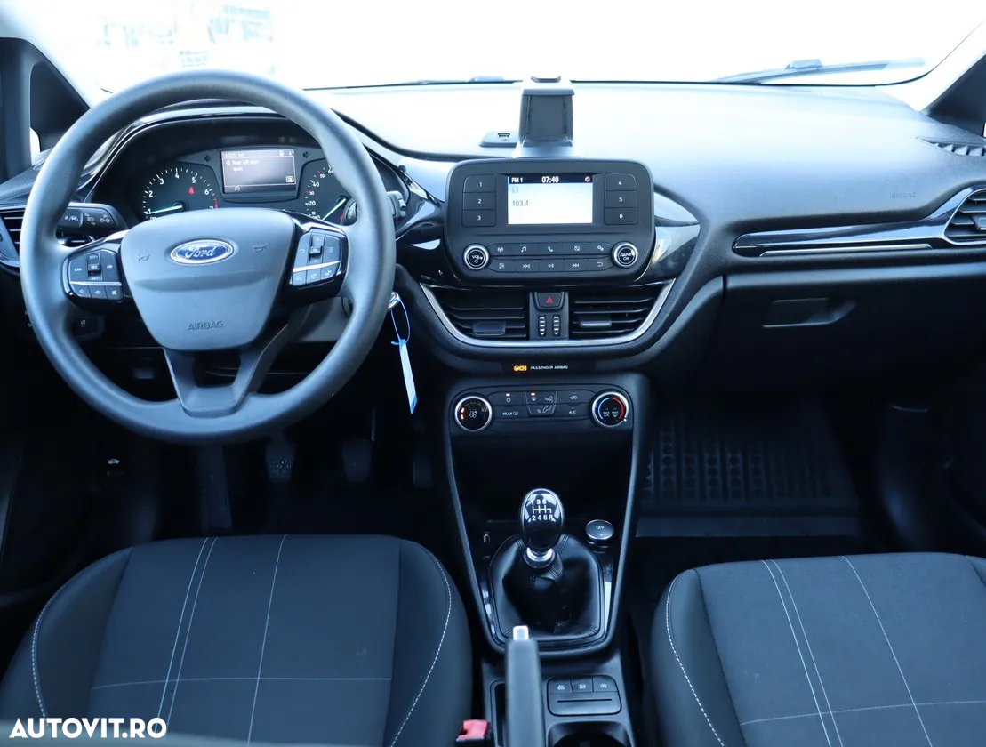 Ford Fiesta - 8
