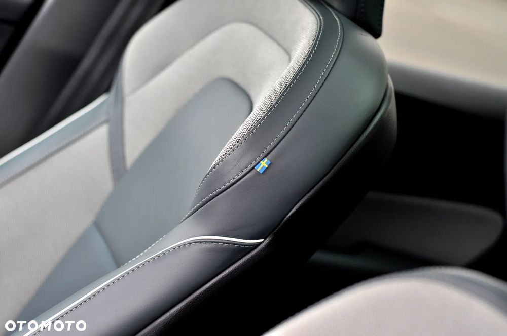 Volvo XC 60 T6 AWD Recharge Geartronic RDesign - 21